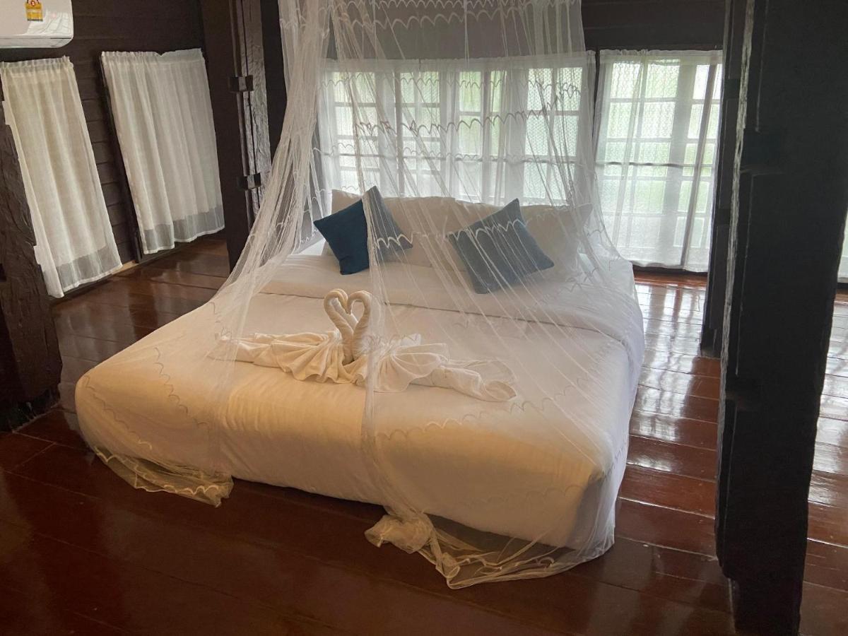 Donpin8-Timeless House Chiang Mai Hotel Bagian luar foto